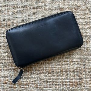 Everlane Black Leather Zip Wallet